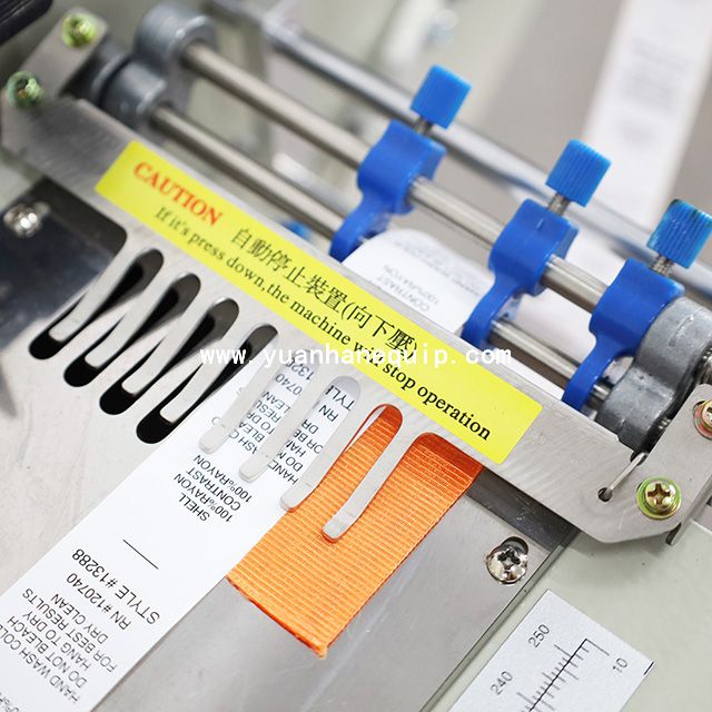Automatic Clothing Label Cutting Machine with Hot and Cold Knife