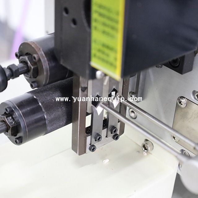 Fully Automatic Wire Cutting Stripping and Twisting Machine