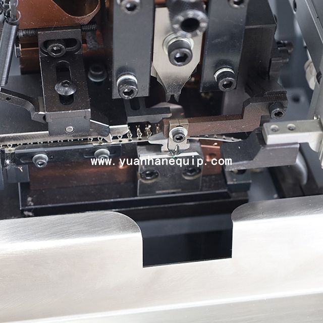 Cable Core Wires Stripping and Crimping Machine