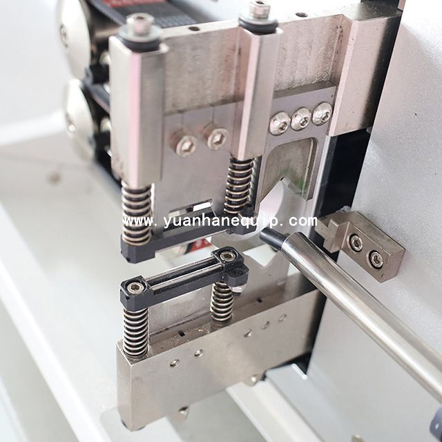 Multi-conductor Cable Cutting and Stripping Machine