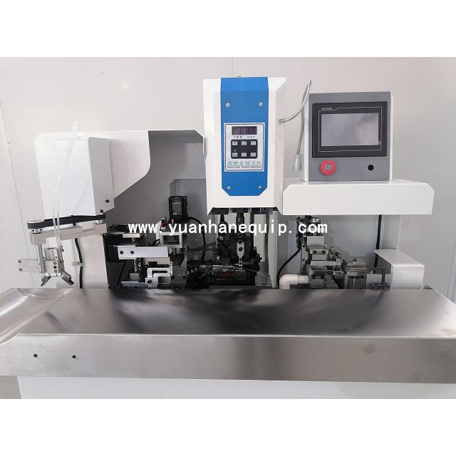 Máquina de inserção de conectores de alojamento de fios semiautomática