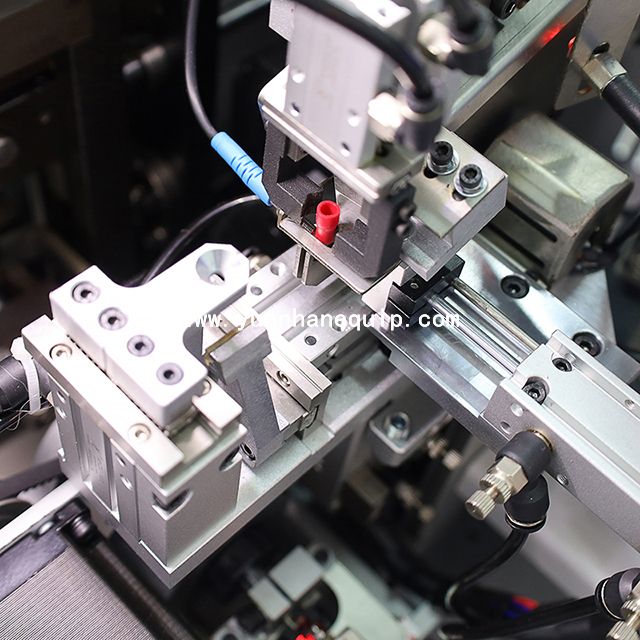 Máquina de crimpagem de terminais pré-isolados tipo U