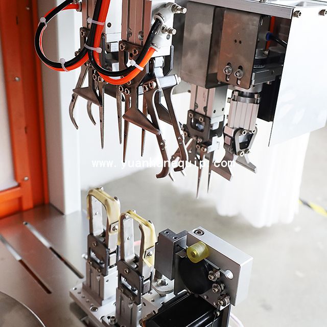 Wire Cutting Stripping and Twist Tie Machine