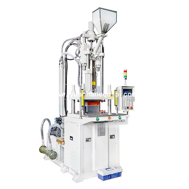 Plug Injection Molding Machine