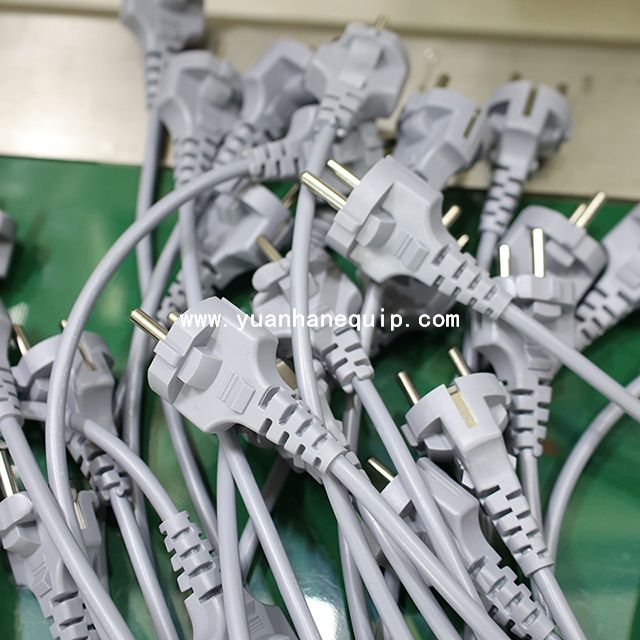 Plug Injection Molding Machine